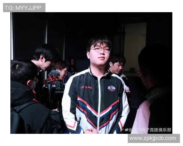 Bin上单主宰赛场全面解析他的操作细节与战术思维