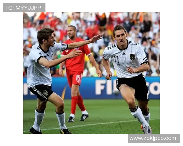 米罗斯拉夫·克洛泽：德国足球传奇射手的职业生涯与世界杯历史成就